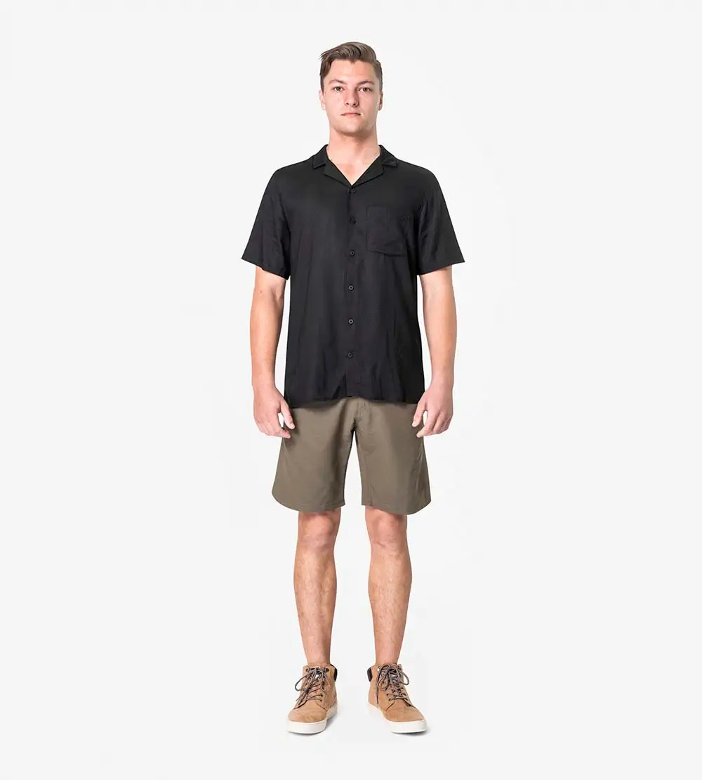 clothingstore2-man-pic5