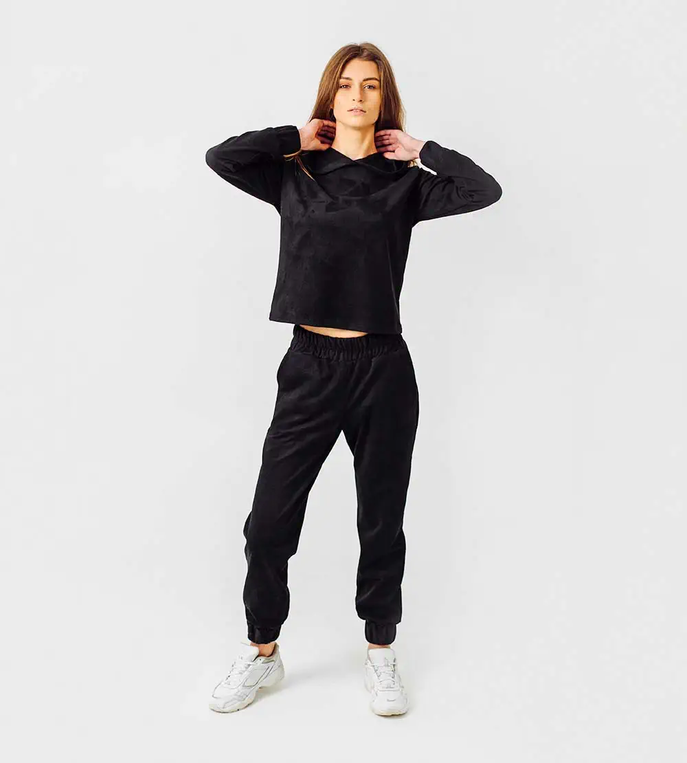 clothingstore2-woman-pic8